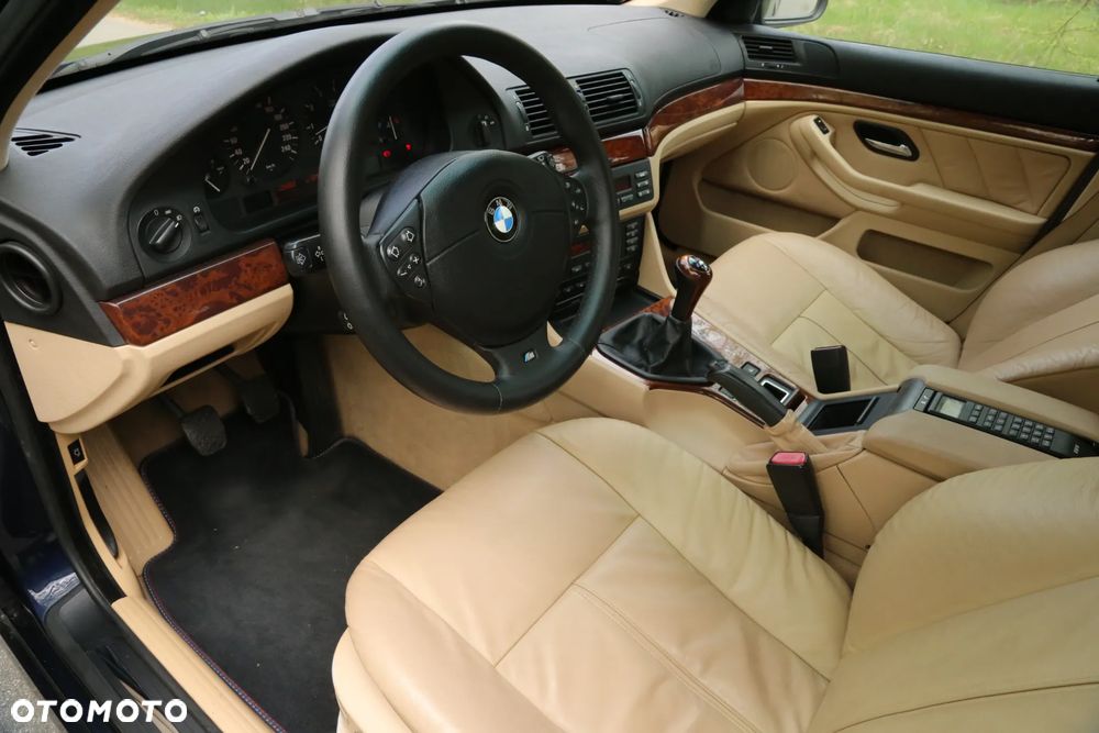 BMW Seria 5 530i Touring Edition Sport - 12