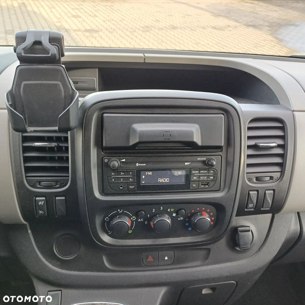 Renault Trafic - 19