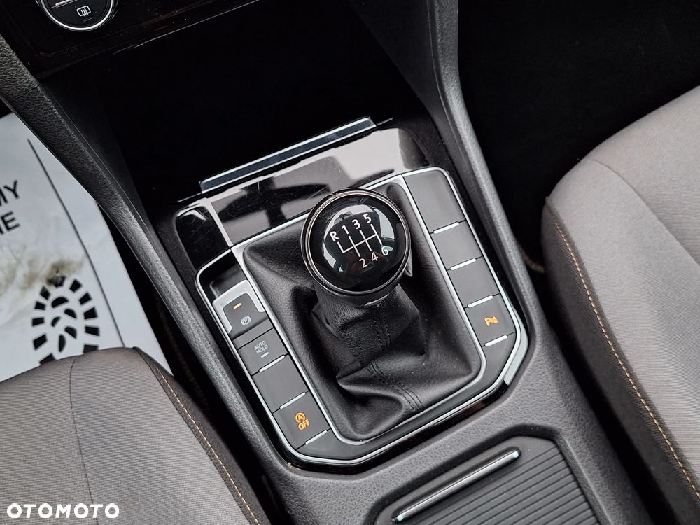 Volkswagen Golf Sportsvan - 15