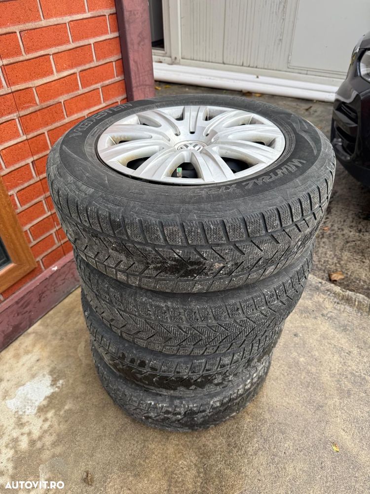 Volkswagen Tiguan - 36