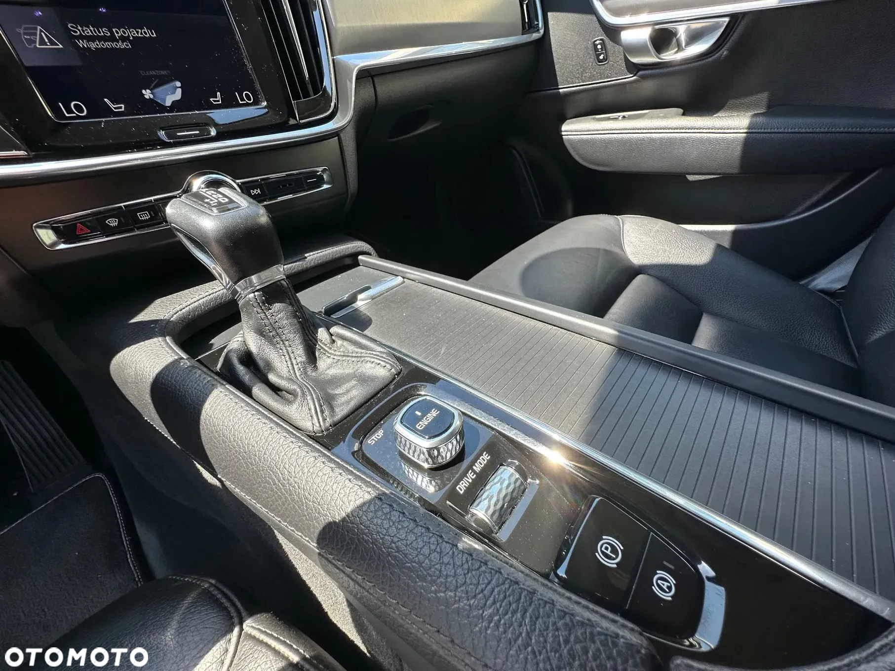 Volvo S90 D4 Geartronic Momentum Pro - 33