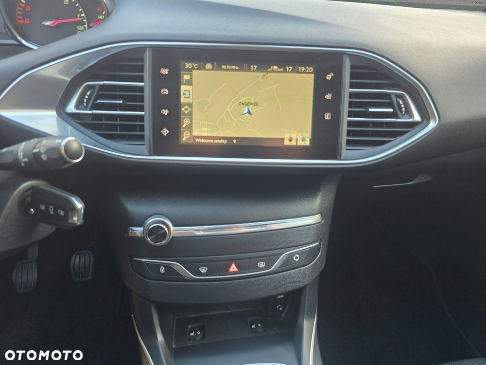 Peugeot 308 2.0 BlueHDi Allure S&S - 32