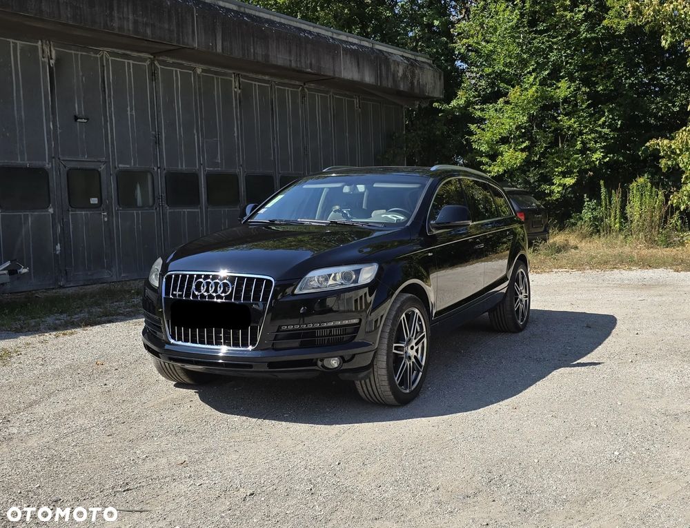 Audi Q7 - 1