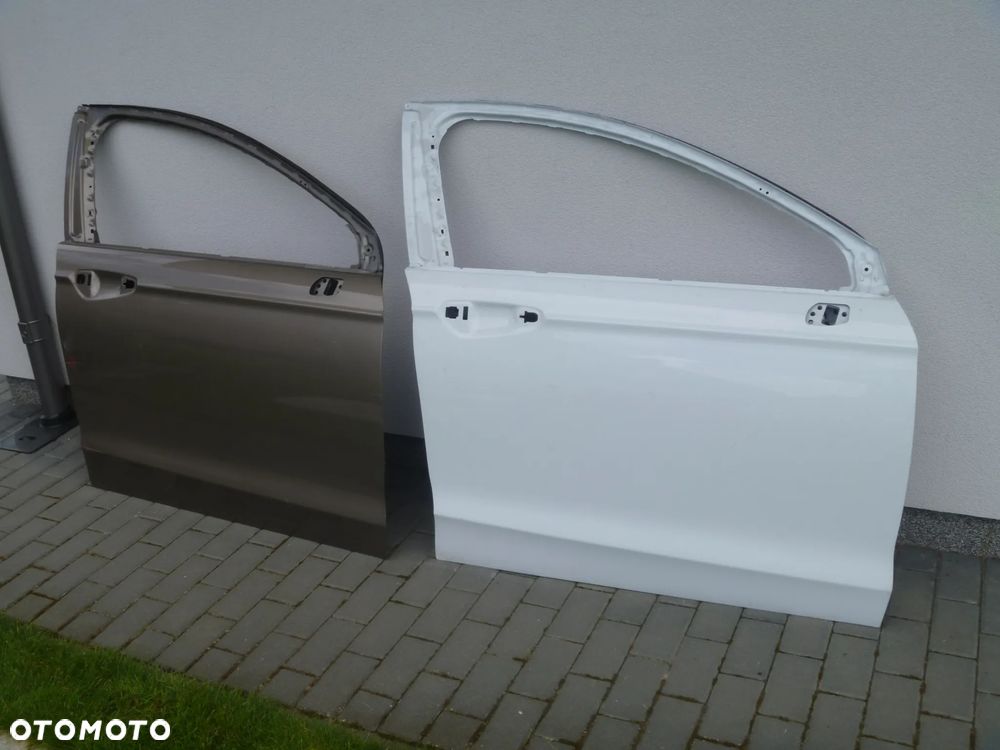 FORD MONDEO MK5 KOMBI ST LINE ZDERZAK TYLNY ŁADNY 6 pdc - 16