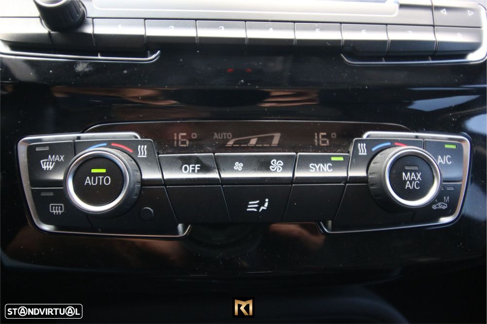 BMW X1 18 d sDrive Line Sport - 10