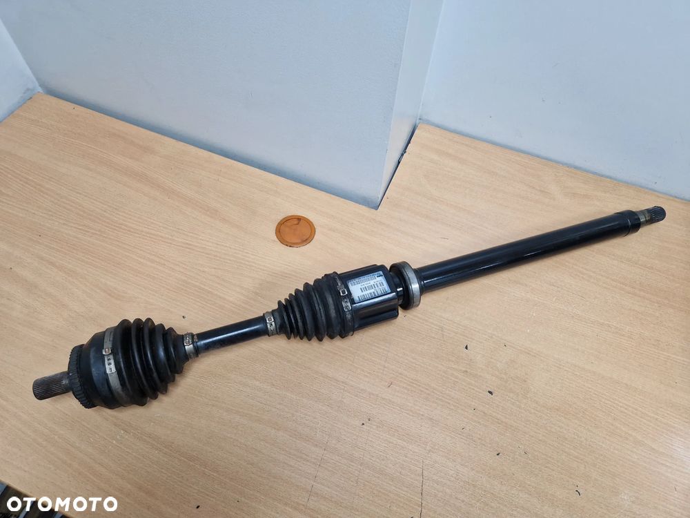 PÓŁOŚ PRAWA PRZÓD DŁUGA VOLVO V70II S60II 2,4D5185 30783109