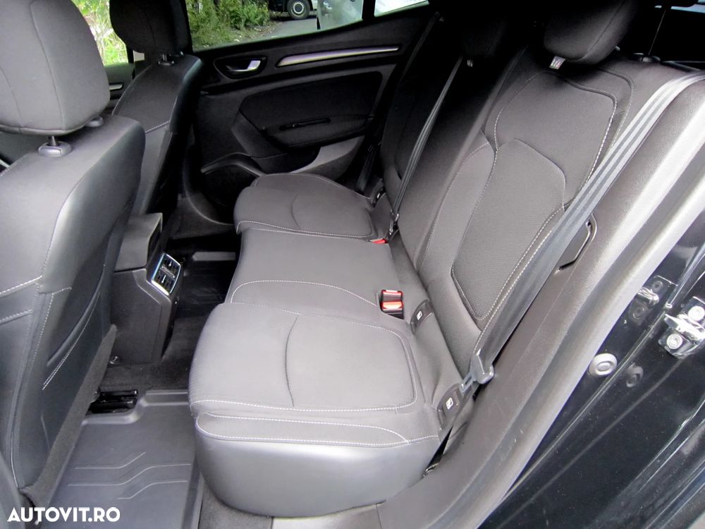 Renault Megane TCe 140 EDC GPF Techno - 11