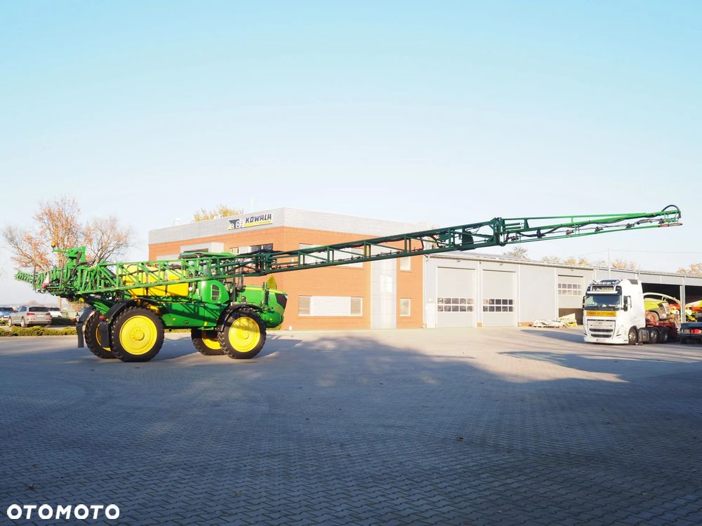 John Deere R4040i - 13