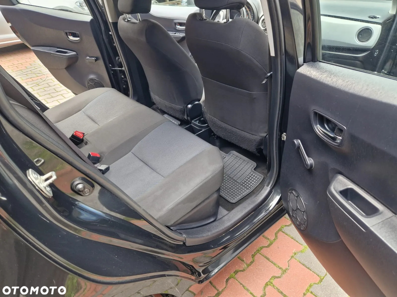 Toyota Yaris Hybrid 1.5 VVT-i Comfort - 17