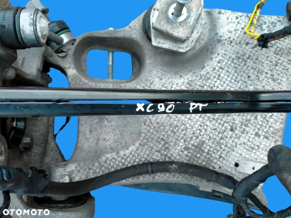 Volvo XC90 II 2.0 D AWD 4x4 Zwrotnica Piasta Wahacz Zawieszenie Tył Prawe - 2