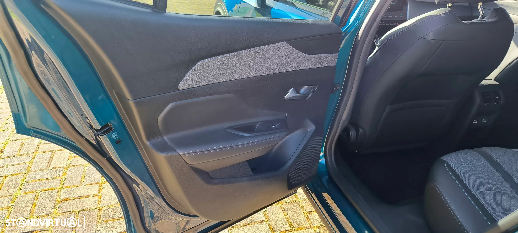Peugeot 408 1.2 PureTech Allure Pack EAT8 - 37