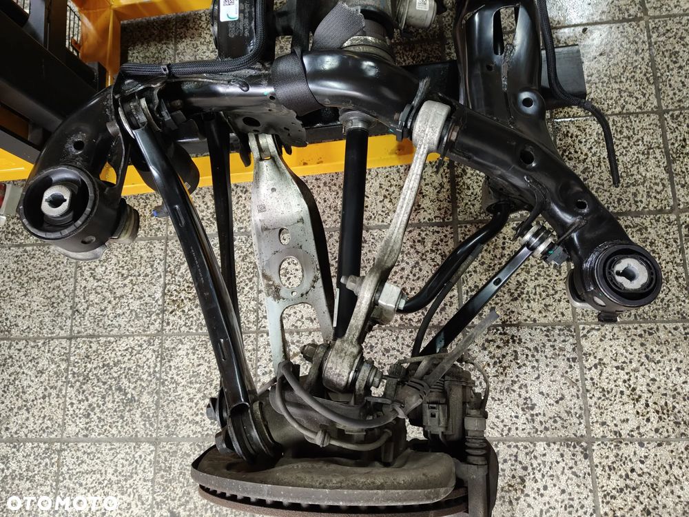 BELKA SANKI DYFER ZAWIESZENIE TYŁ 80A505235S AUDI Q5 II FY 80A 2.0 TDI - 2