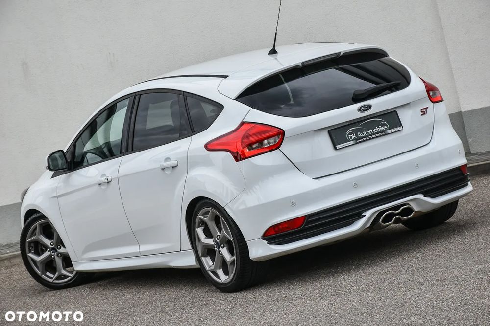 Ford Focus 2.0 EcoBoost ST mit Leder-Sport-Paket - 10