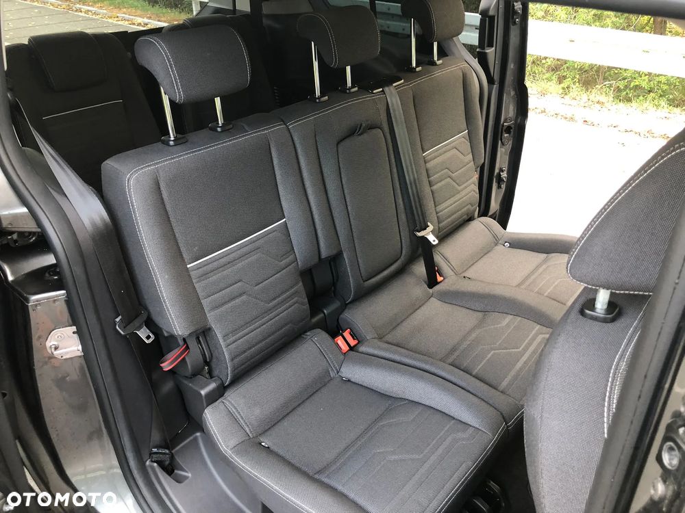 Ford Transit Connect - 15