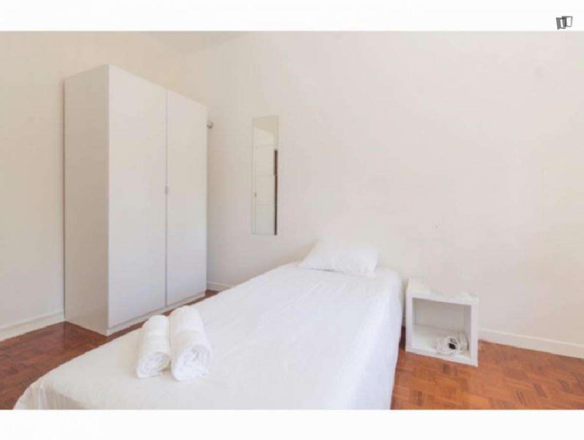 Quarto - localizado em Lapa Lisbon - Grande imagem: 5/16