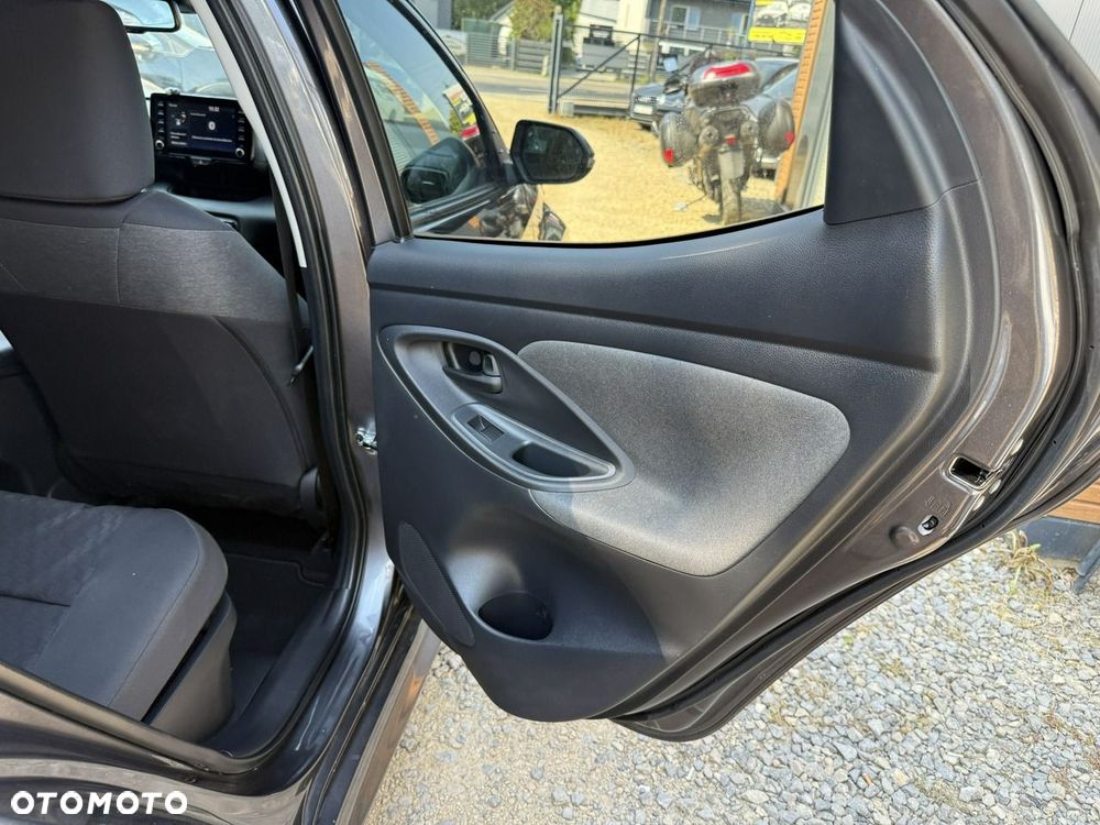 Toyota Yaris - 17