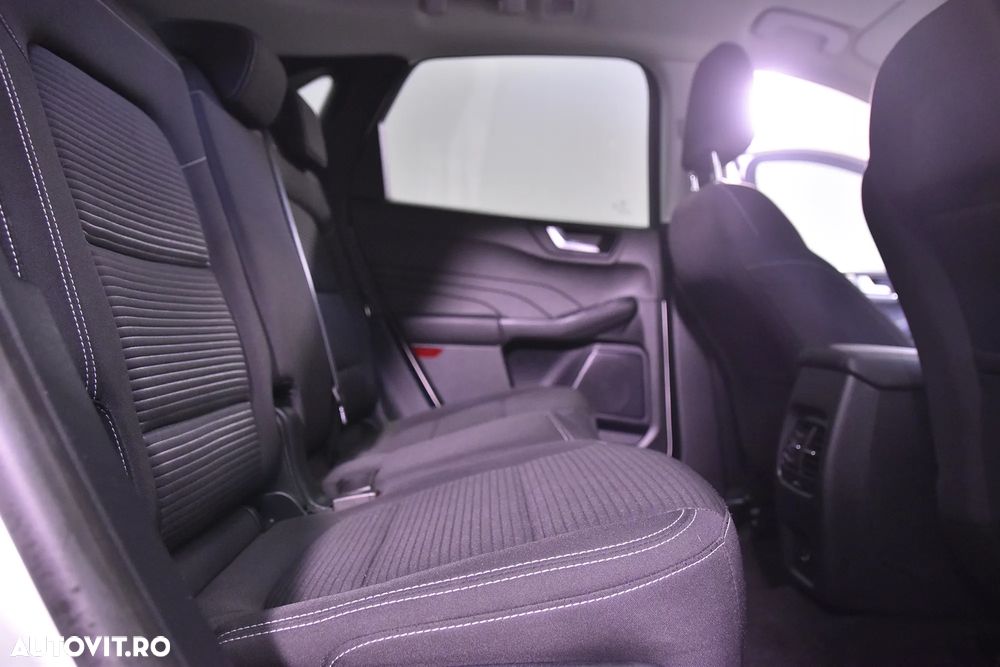 Ford Kuga - 13