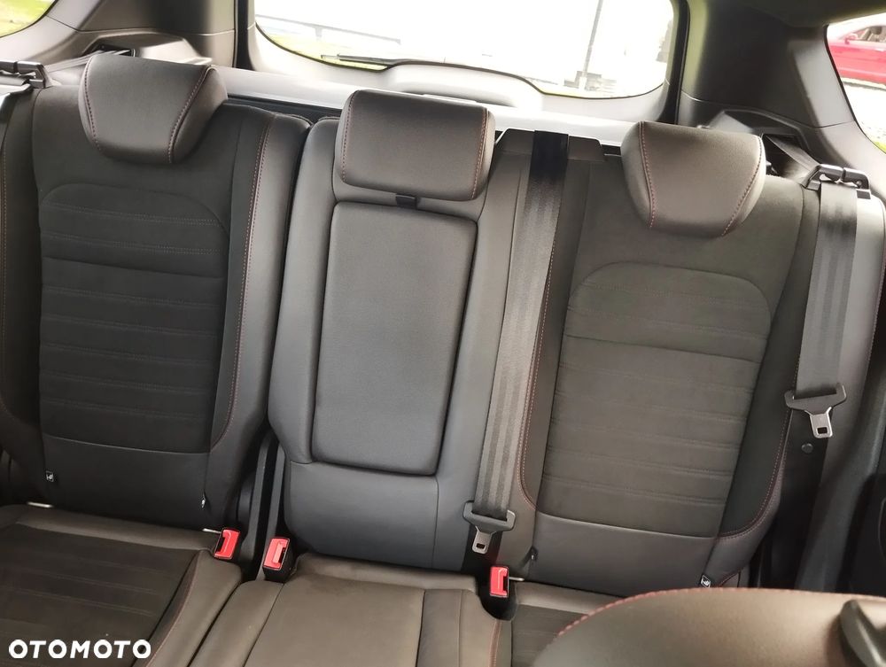 Ford Kuga 2.0 TDCi AWD ST-Line Black - 12