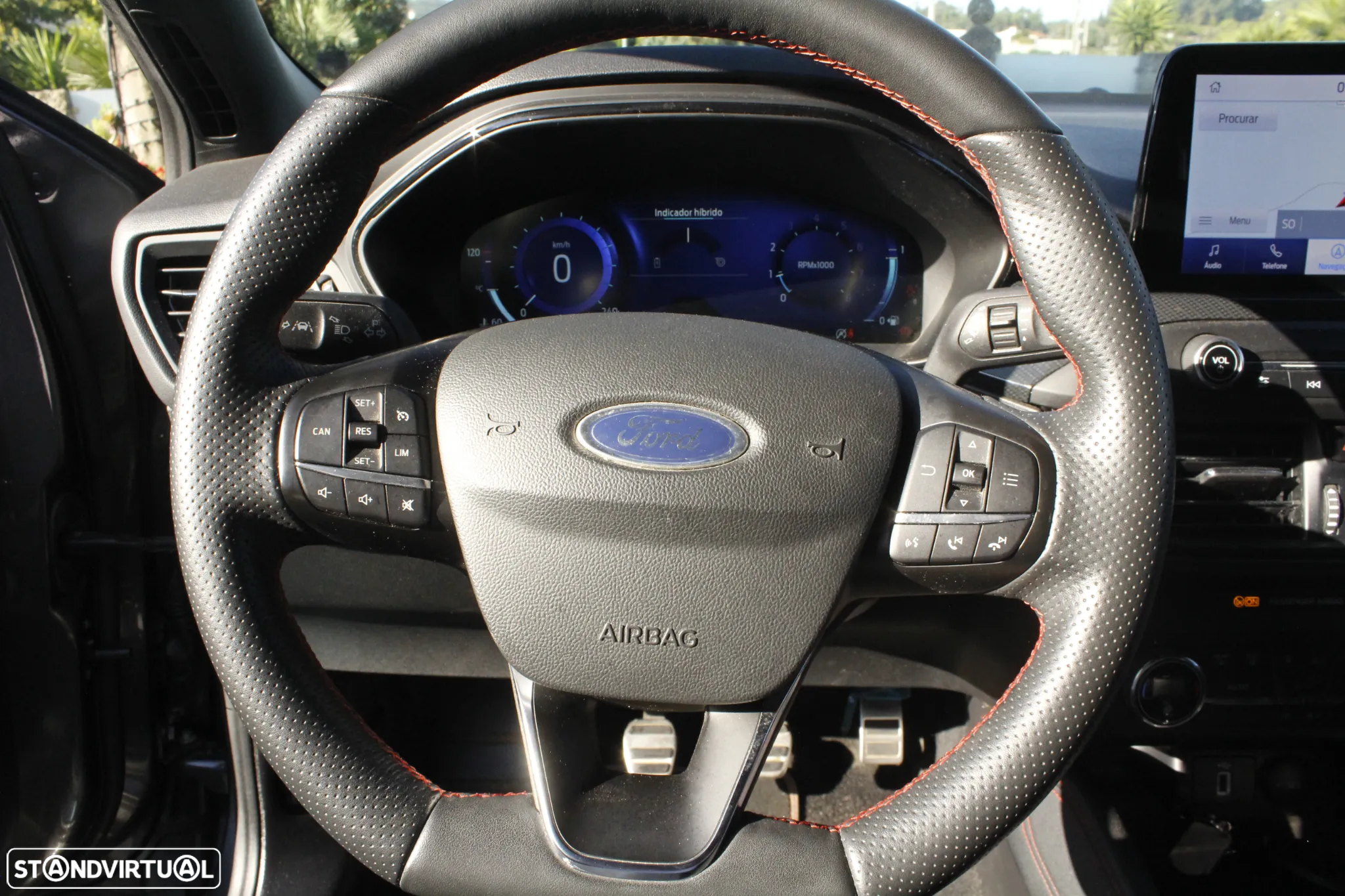 Ford Focus 1.0 EcoBoost MHEV ST-Line - 24