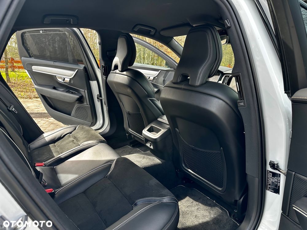 Volvo S90 D4 R-Design - 31