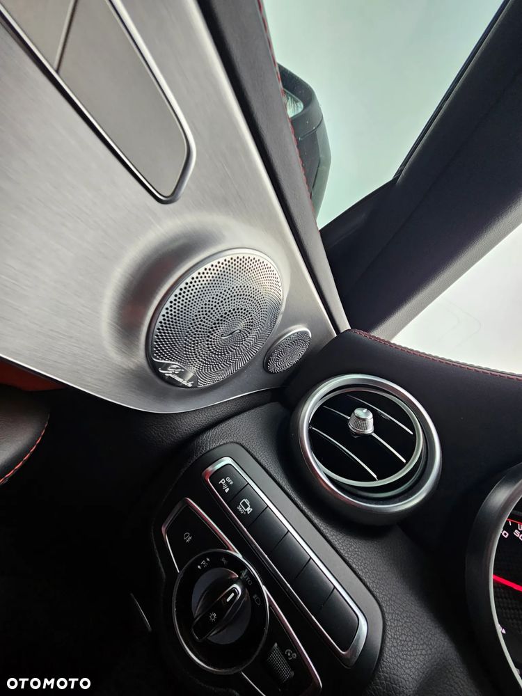 Mercedes-Benz Klasa C AMG 63 S AMG Speedshift 7G-MCT - 12