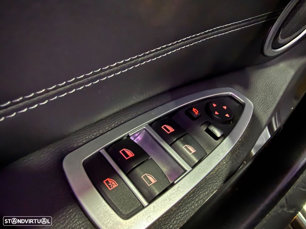 BMW X1 16 d sDrive Line xLine - 13