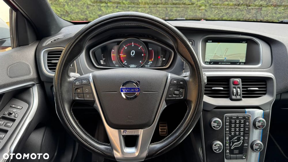 Volvo V40 D2 Drive-E R-Design Momentum - 21