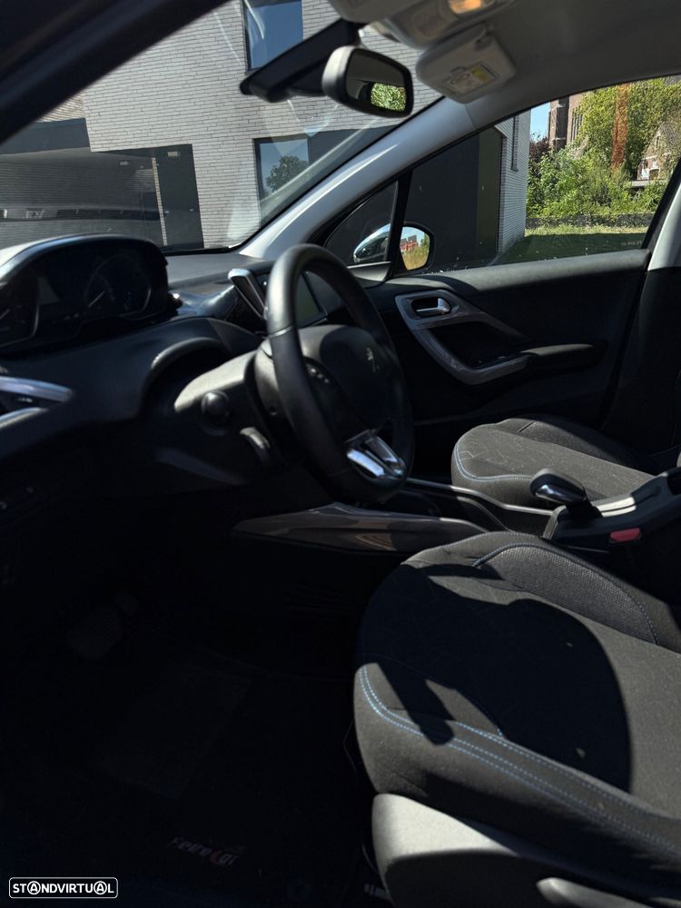 Peugeot 2008 PureTech 110 Stop&Start EAT6 Allure - 17