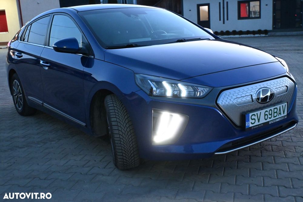 Hyundai IONIQ - 3