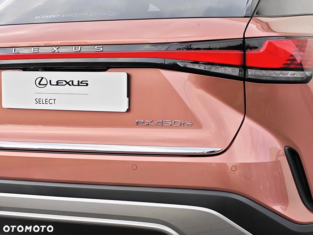 Lexus RX 450h+ Omotenashi - 37