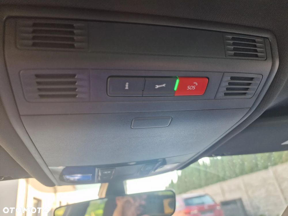 Volkswagen Golf GTI 2.0 TSI OPF DSG Performance - 22