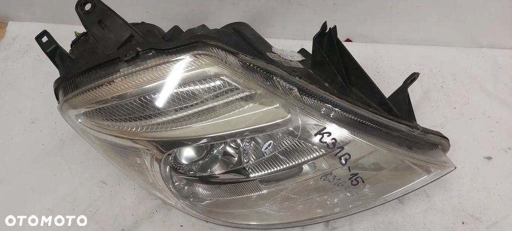 .  LAMPA PRZOD PRZEDNIA PRAWA CITROEN C8 - 2