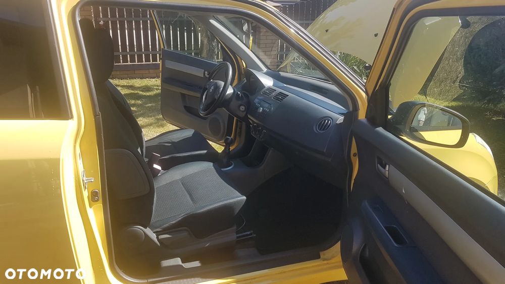 Suzuki Swift 1.3 Sakura - 7