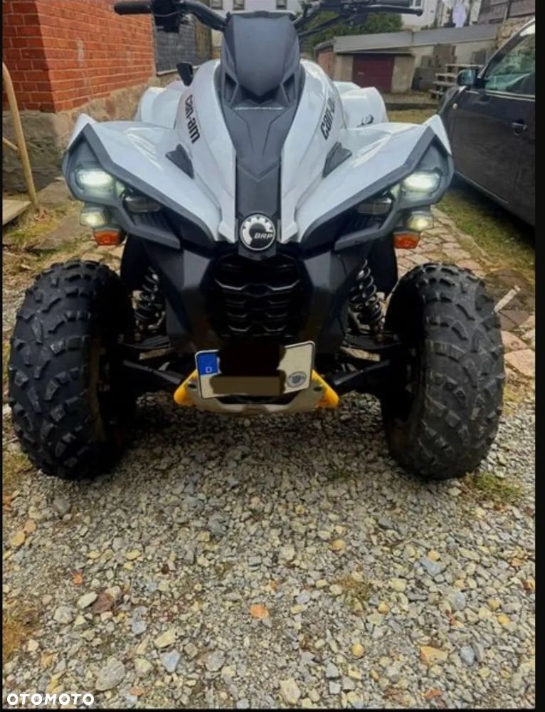 Can-Am Outlander - 1