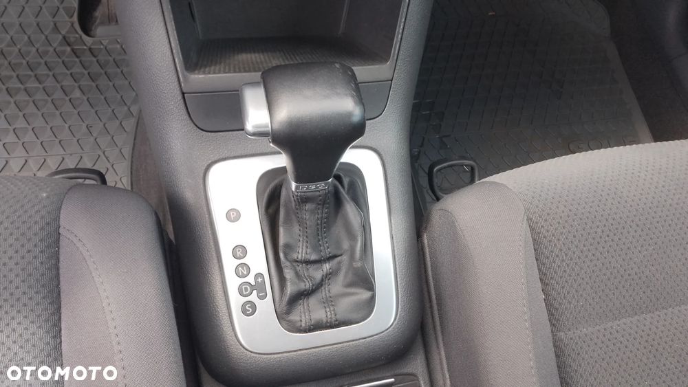 Volkswagen Golf Plus 1.9 TDI DPF DSG Comfortline - 12