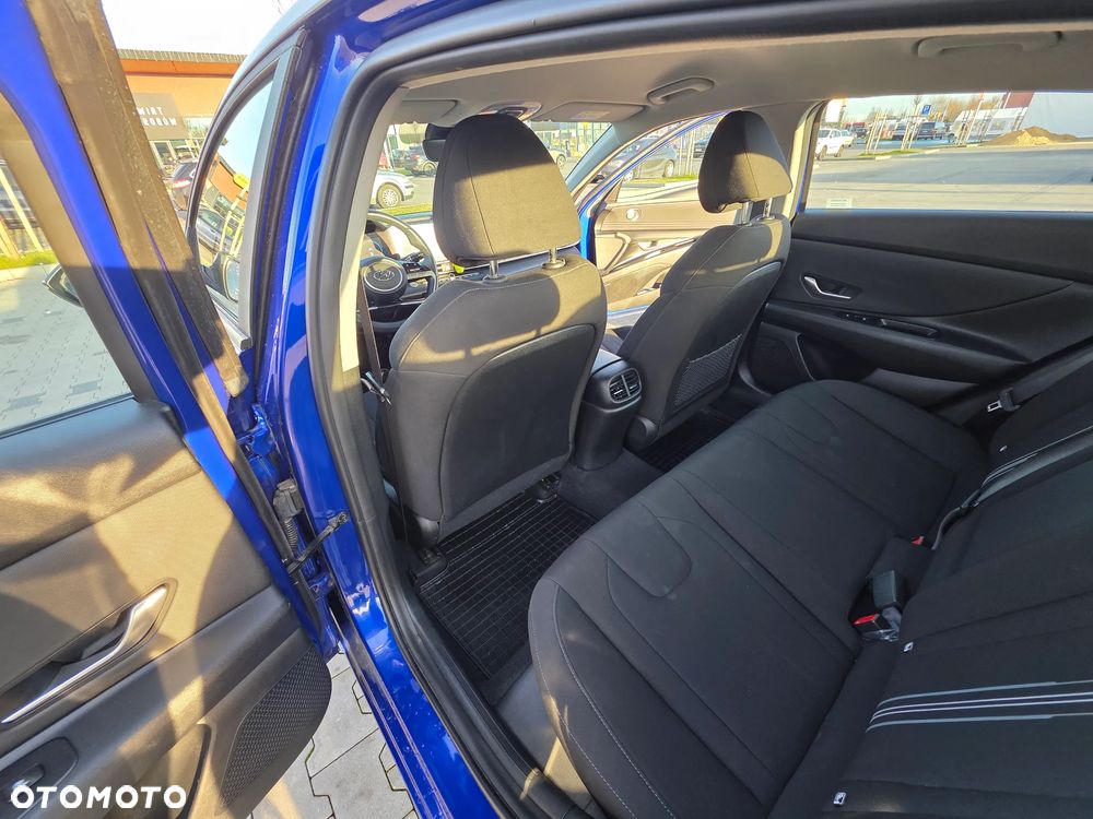 Hyundai Elantra 1.6 Executive - 5