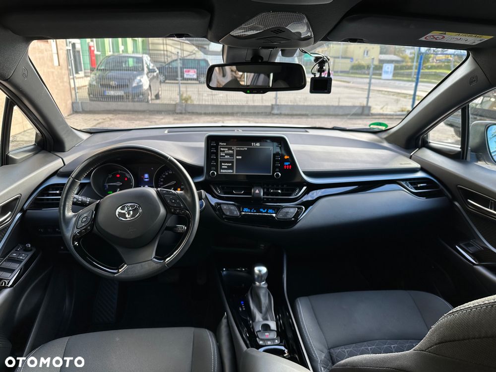 Toyota C-HR 2.0 Hybrid Business-Edition - 16