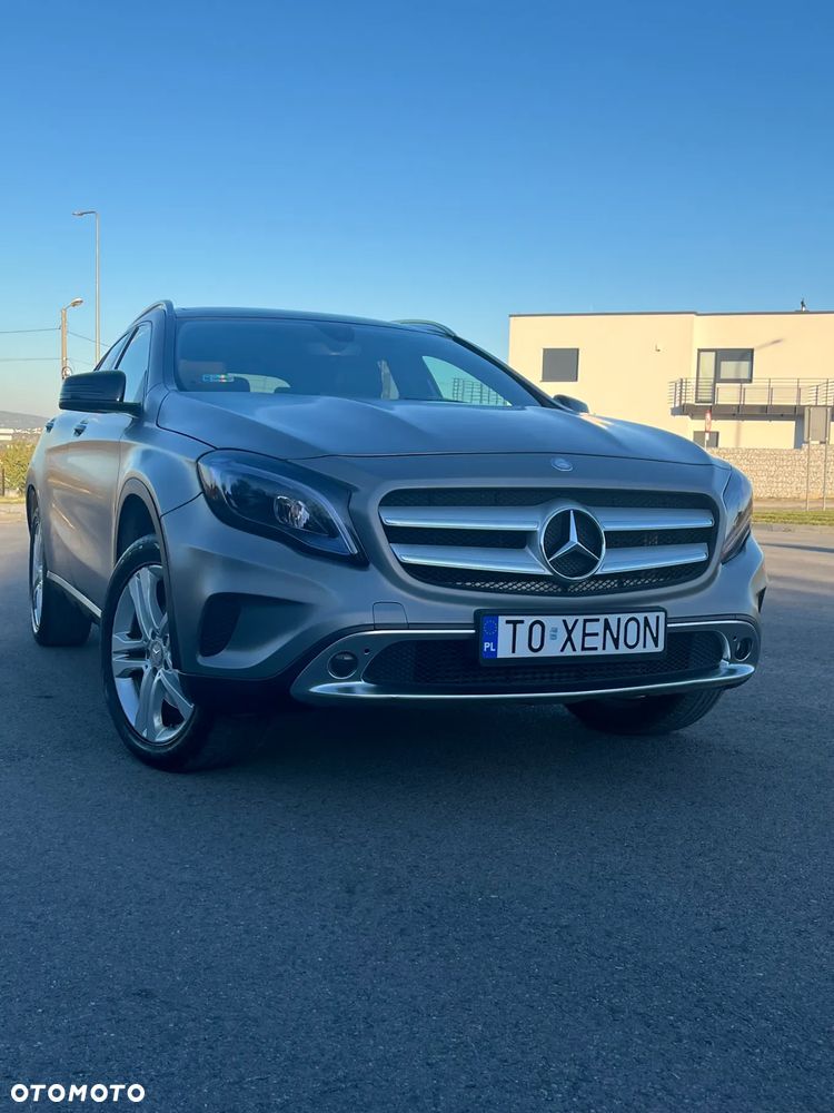 Mercedes-Benz GLA 250 4Matic 7G-DCT - 3