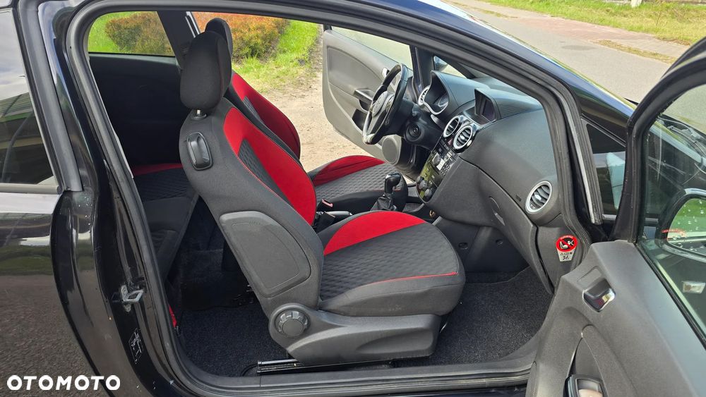 Opel Corsa 1.6T GSI - 28