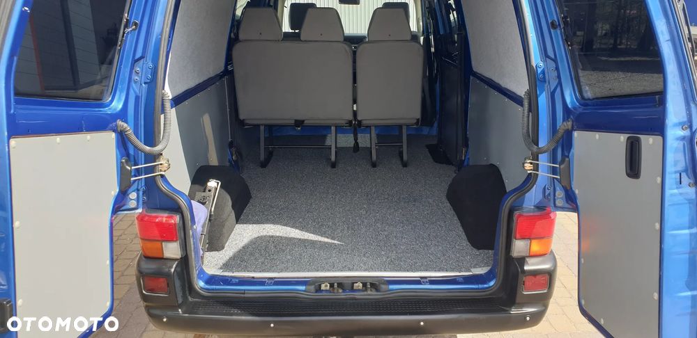 Volkswagen Transporter - 9