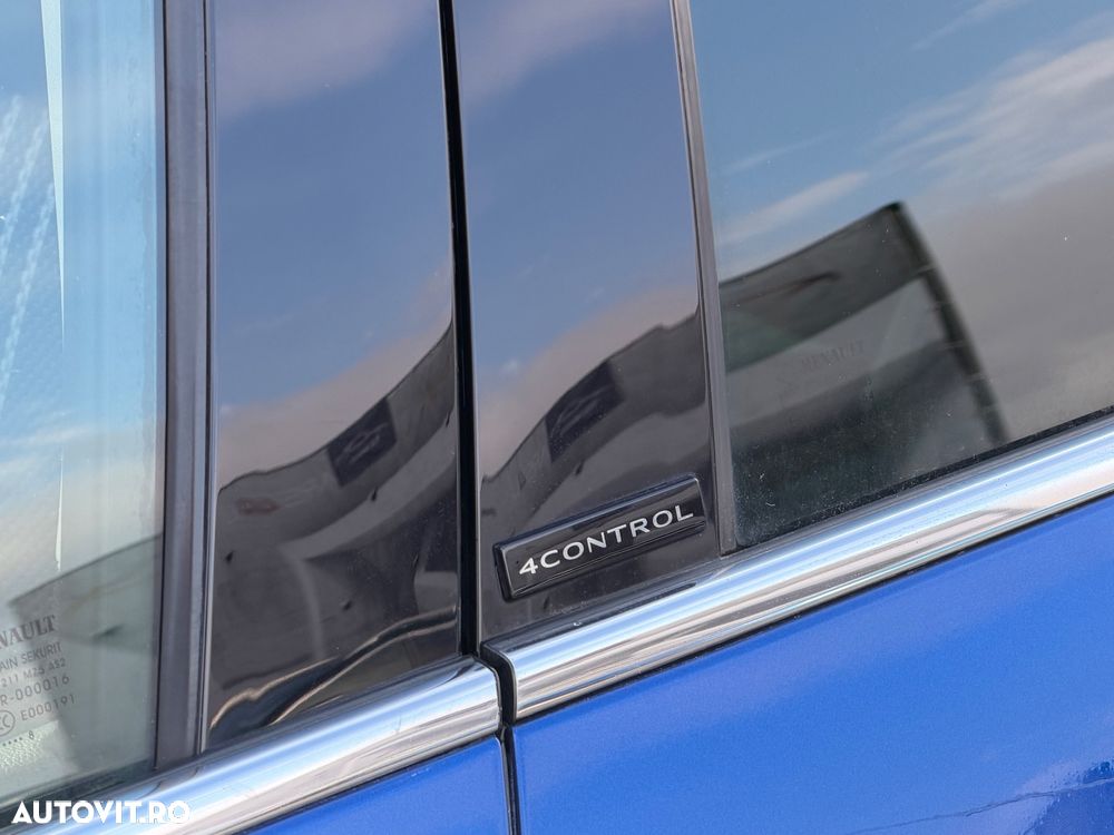 Renault Megane ENERGY TCe 205 EDC GT - 13