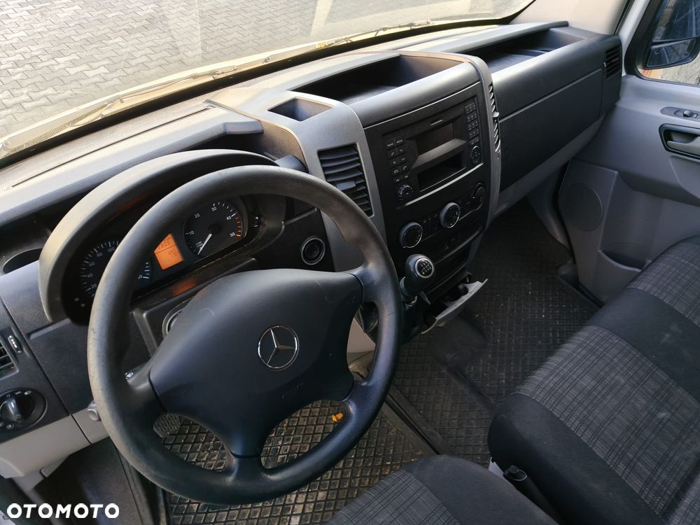 Mercedes-Benz Sprinter - 5