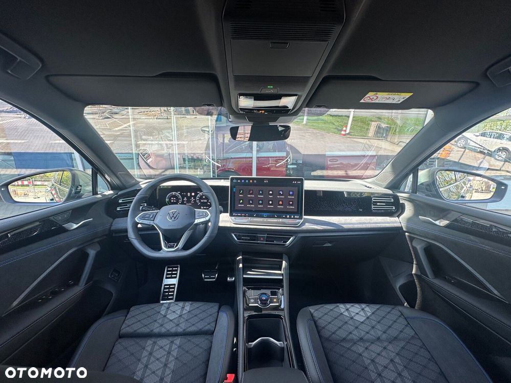 Volkswagen Tiguan - 12