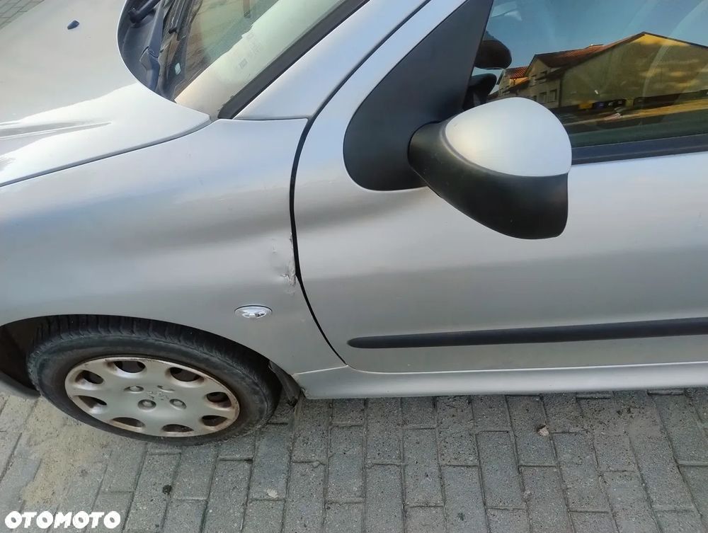 Peugeot 206 - 4