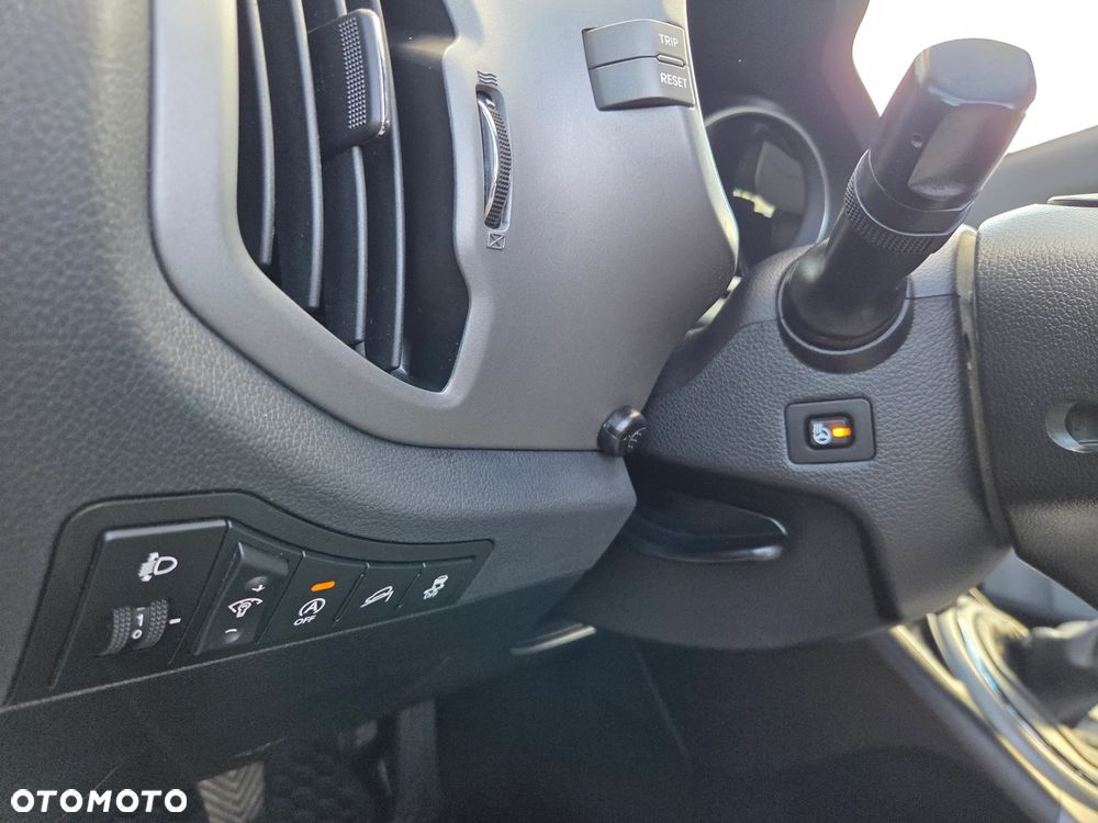 Kia Sportage 1.7 CRDI 2WD Spirit - 16