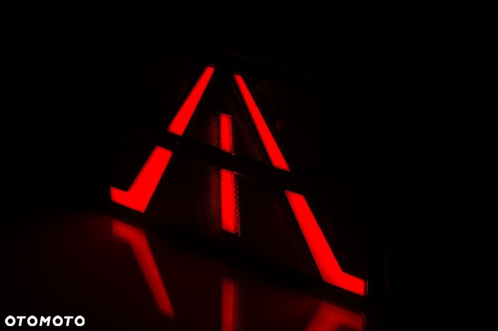 LAMPA ZESPOLONA PRAWA LED - 3