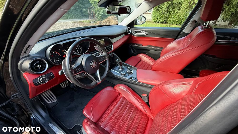 Alfa Romeo Giulia 2.0 Turbo Veloce Q4 - 13