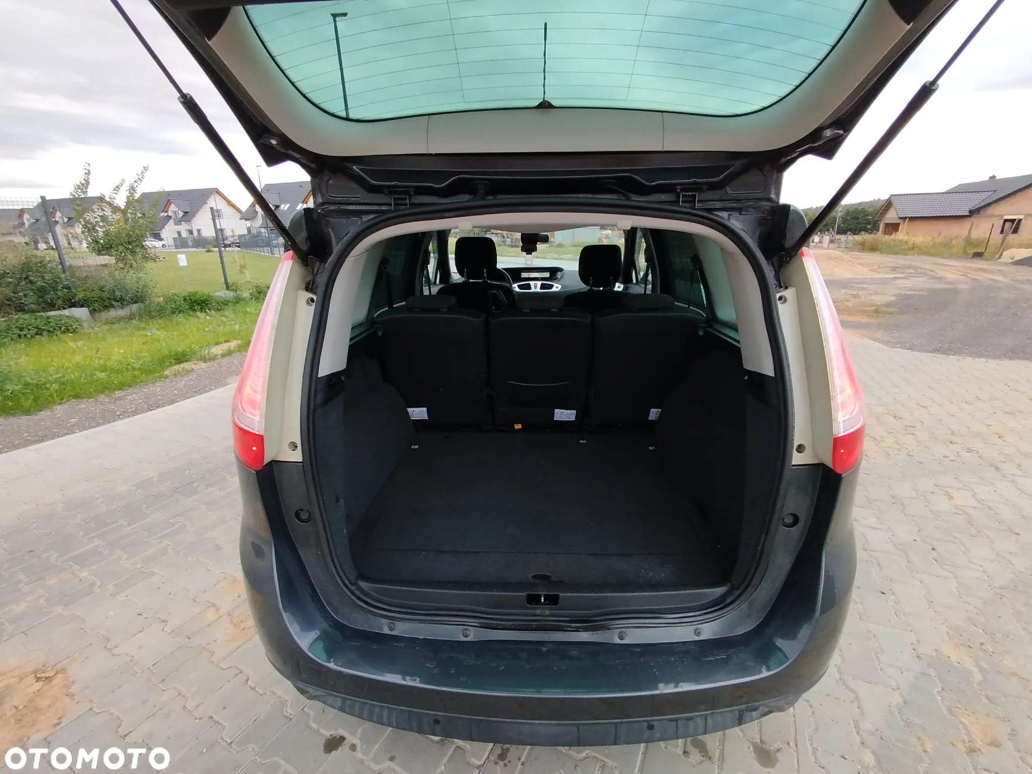 Renault Grand Scenic 1.6 16V 110 Dynamique - 12
