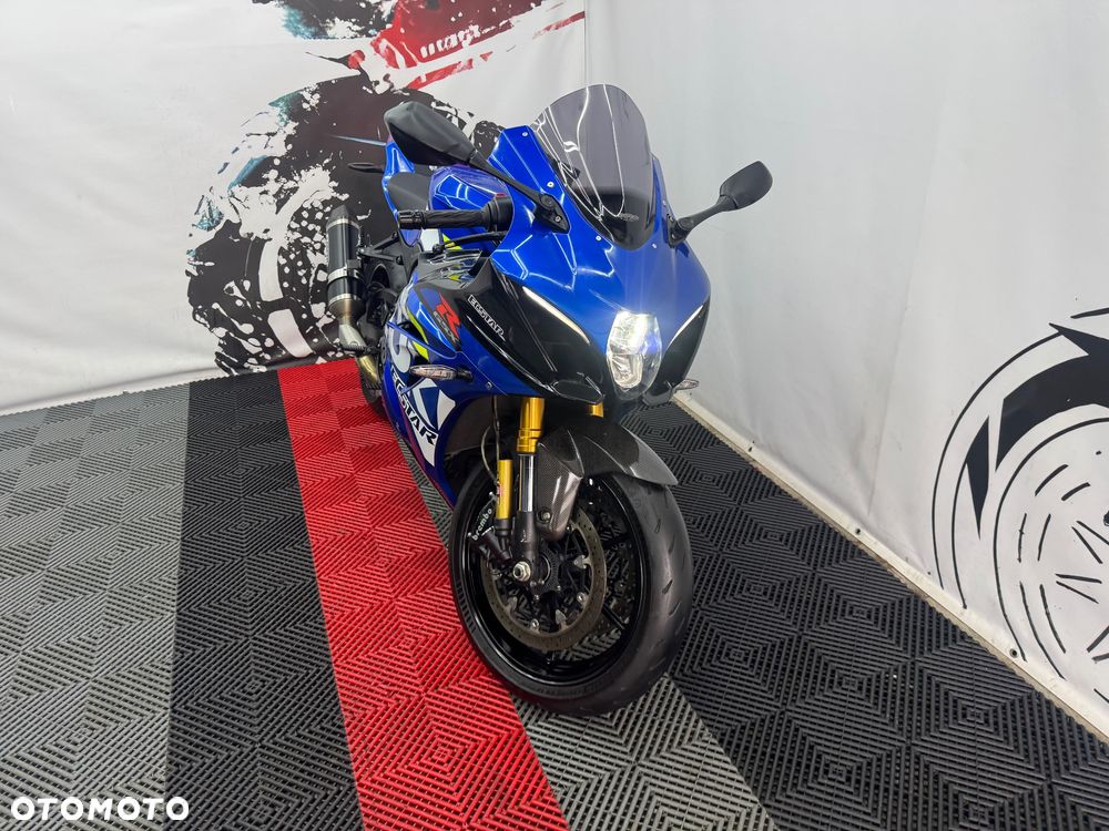 Suzuki GSX-R - 40