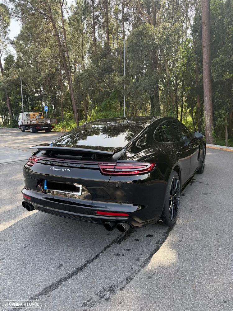 Porsche Panamera - 21